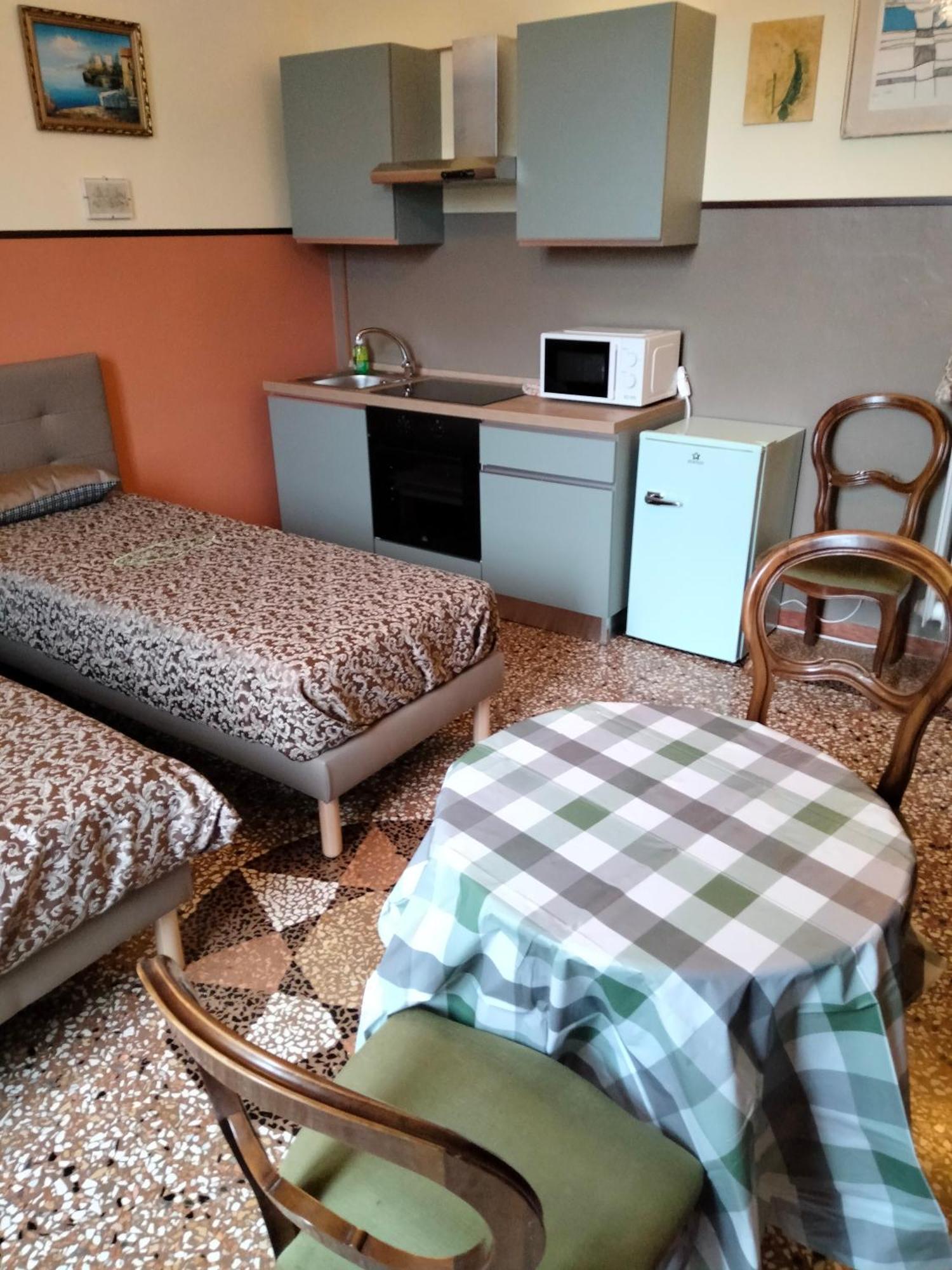 Sant'Orsola Palace - Rooms And Suites Bologne Extérieur photo